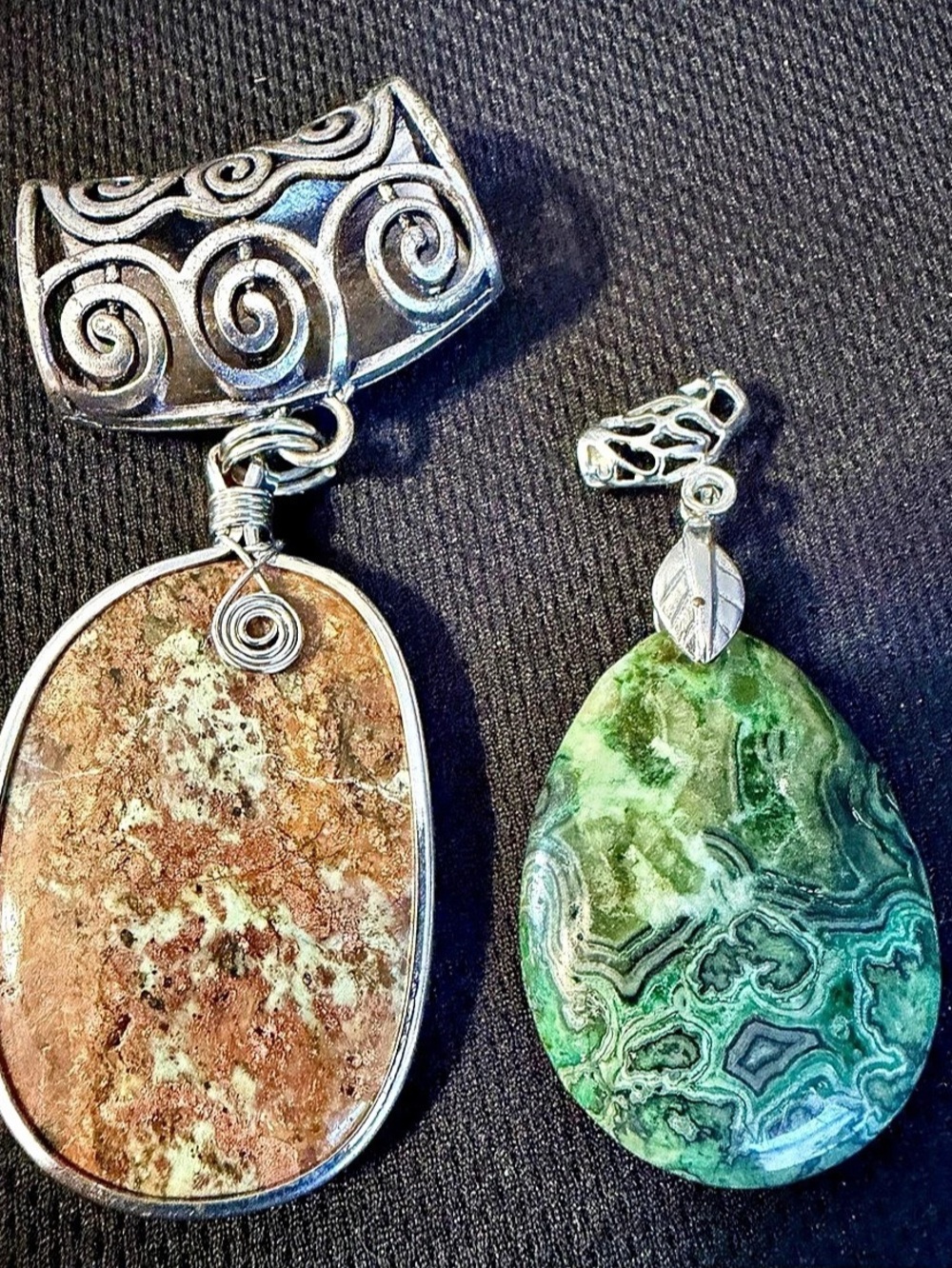 Stone Pendant Jewelry Set in Green & Brown